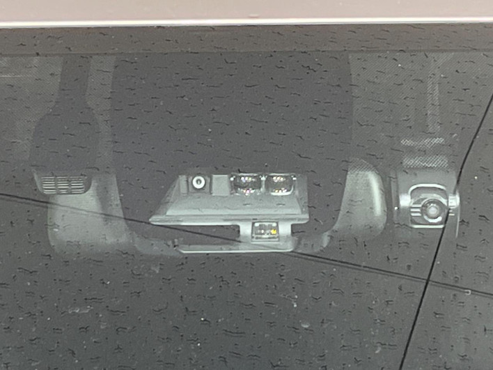 2017 Toyota Noah DAA-ZWR80G (UW-6a23912bd6666)[8]