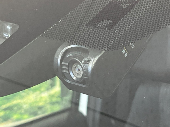 2017 Toyota Noah DAA-ZWR80W (UW-6a23912bd6afc)[14]