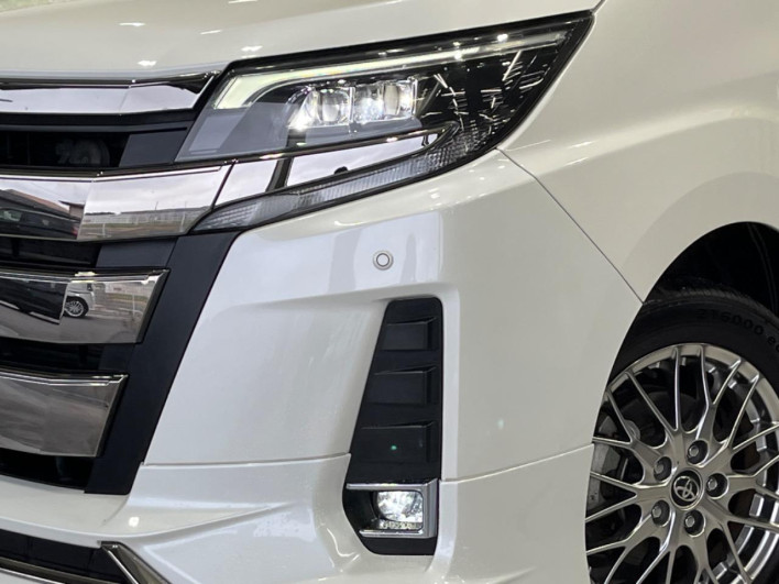 2017 Toyota Noah DAA-ZWR80W (UW-6a23912bd6afc)[19]