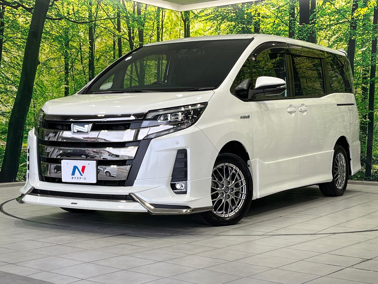 2017 Toyota Noah DAA-ZWR80W