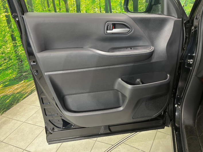 2023 Toyota Voxy 6AA-ZWR90W (UW-6a2391337cb00)[14]