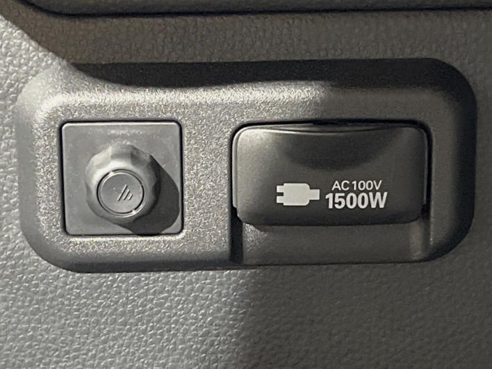 2023 Toyota Voxy 6AA-ZWR90W (UW-6a2391337cb00)[11]