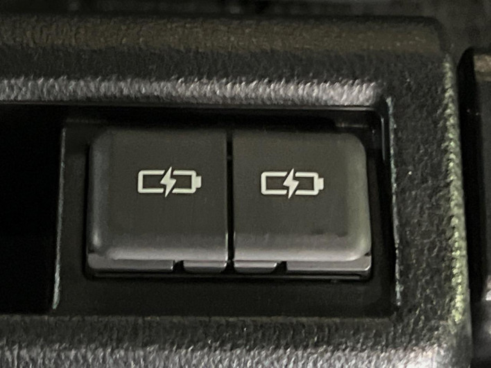2023 Toyota Voxy 6AA-ZWR90W (UW-6a2391337cb00)[18]
