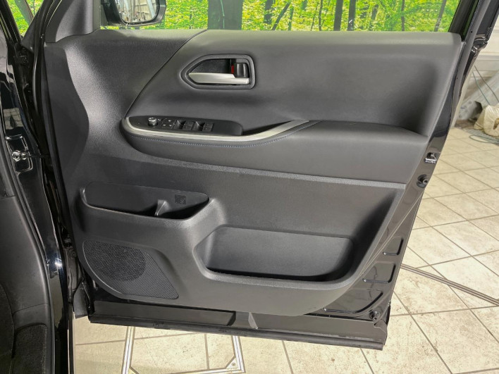 2023 Toyota Voxy 6AA-ZWR90W (UW-6a2391337cb00)[21]