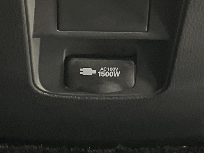 2023 Toyota Voxy 6AA-ZWR90W (UW-6a2391337cb00)[26]