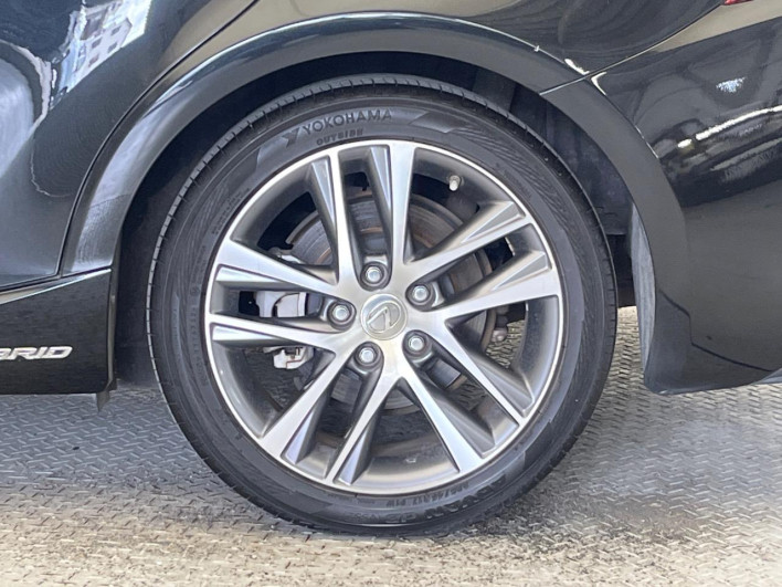 2017 Lexus IS DAA-AVE30 (UW-6a24dfdec468d)[28]