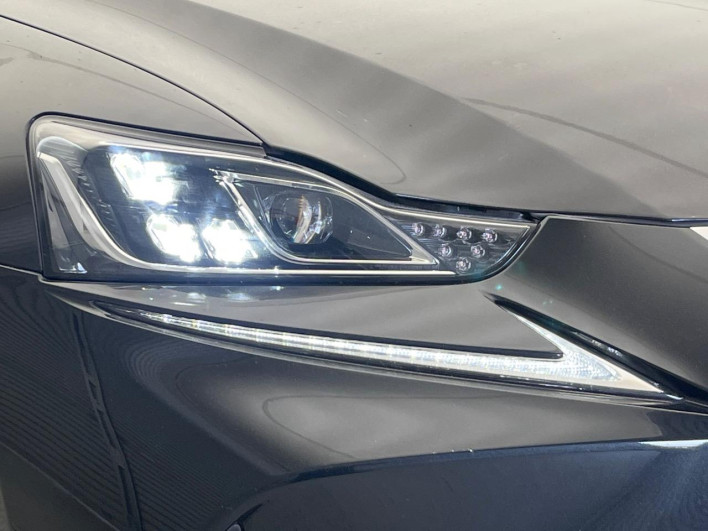 2017 Lexus IS DAA-AVE30 (UW-6a24dfdec468d)[12]