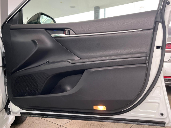 2020 Toyota Camry 6AA-AXVH70 (UW-6a24dfec9a92b)[29]