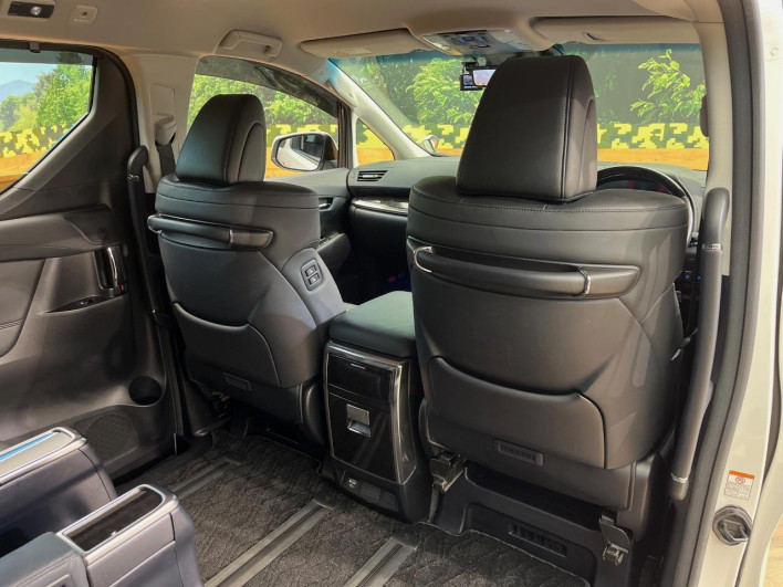 2020 Toyota Alphard Hybrid 6AA-AYH30W (UW-6a24dfef54d00)[29]