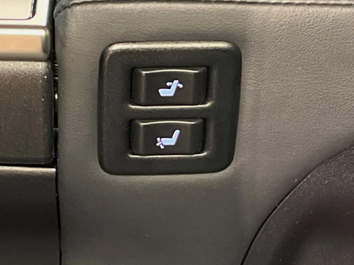 2020 Toyota Alphard Hybrid 6AA-AYH30W (UW-6a24dfef54d00)[26]