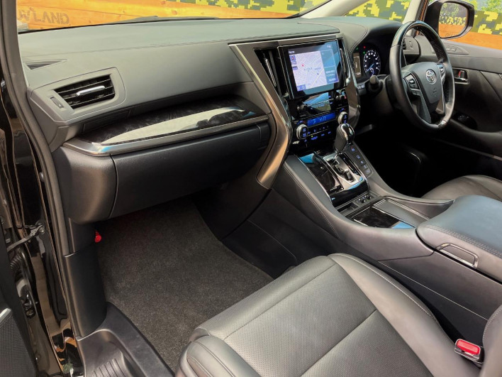 2022 Toyota Alphard Hybrid 6AA-AYH30W (UW-6a24dfefb6343)[24]