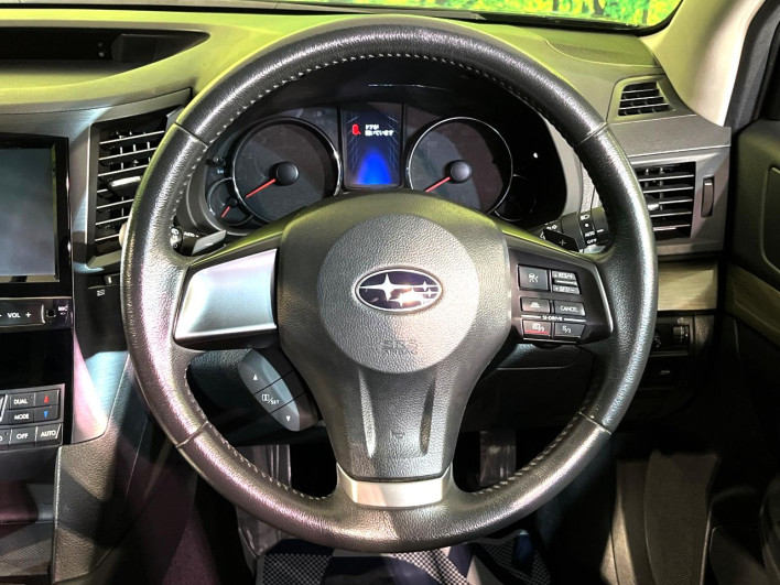 2013 Subaru Legacy Touring Wagon DBA-BRM (UW-6a24e010537ee)[5]