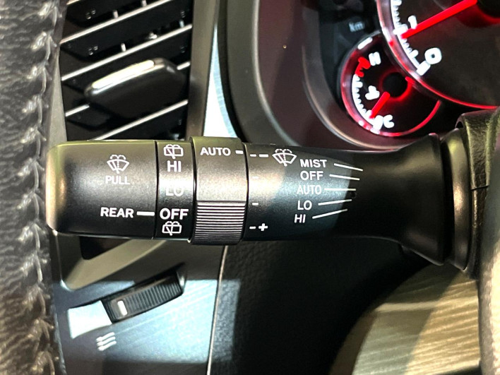 2013 Subaru Legacy Touring Wagon DBA-BRM (UW-6a24e010537ee)[27]