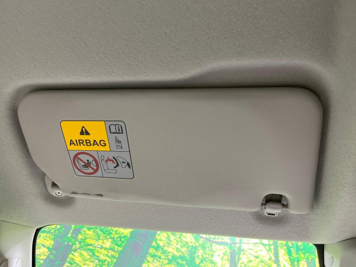 2015 Suzuki Every Wagon ABA-DA17W (UW-6a24e01e4f036)[29]