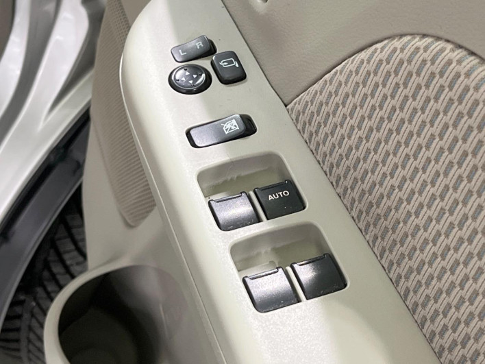 2015 Suzuki Every Wagon ABA-DA17W (UW-6a24e01e4f036)[15]