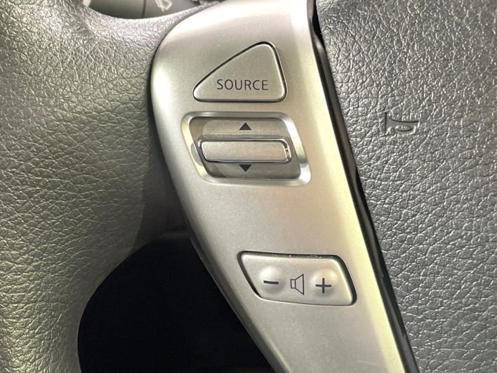 2016 Nissan Note DBA-E12 (UW-6a24e02621cb1)[26]