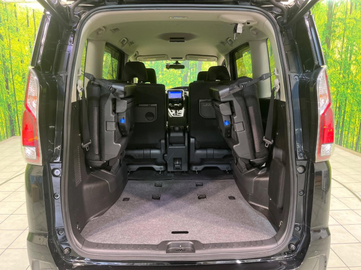 2016 Nissan Serena DAA-GFC27 (UW-6a24e03d17d07)[26]