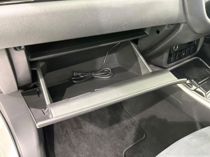 2015 Mitsubishi OUTLANDER PHEV DLA-GG2W (UW-6a24e0441a024)[9]