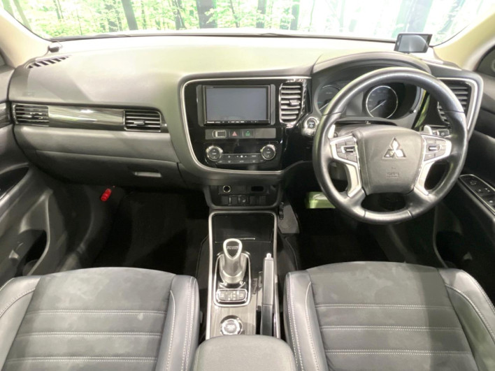 2015 Mitsubishi OUTLANDER PHEV DLA-GG2W (UW-6a24e0441a024)[29]