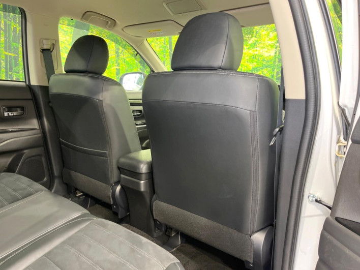 2015 Mitsubishi OUTLANDER PHEV DLA-GG2W (UW-6a24e0441a024)[22]