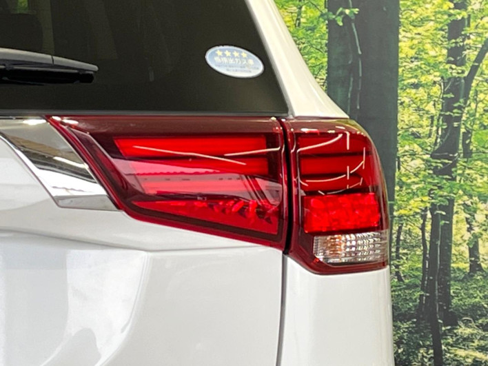 2015 Mitsubishi OUTLANDER PHEV DLA-GG2W (UW-6a24e0441a024)[15]
