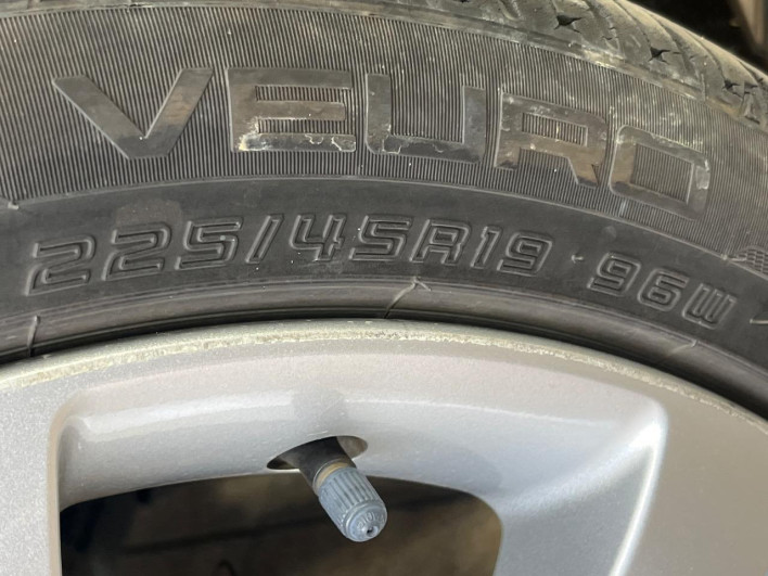 2015 Mazda Atenza Wagon LDA-GJ2FW (UW-6a24e044ac2bb)[17]