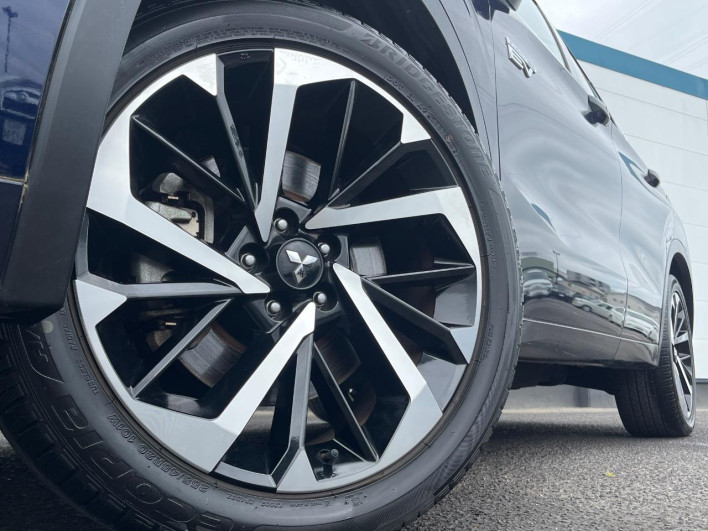 2022 Mitsubishi OUTLANDER PHEV 5LA-GN0W (UW-6a24e046e9fcc)[4]