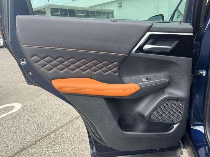 2022 Mitsubishi OUTLANDER PHEV 5LA-GN0W (UW-6a24e046e9fcc)[18]