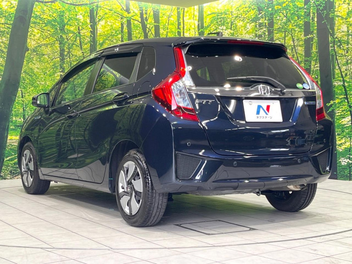 2015 Honda Fit Hybrid DAA-GP5 (UW-6a24e048bed23)[16]