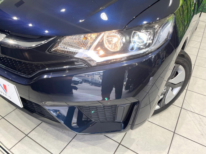 2015 Honda Fit Hybrid DAA-GP5 (UW-6a24e048bed23)[9]