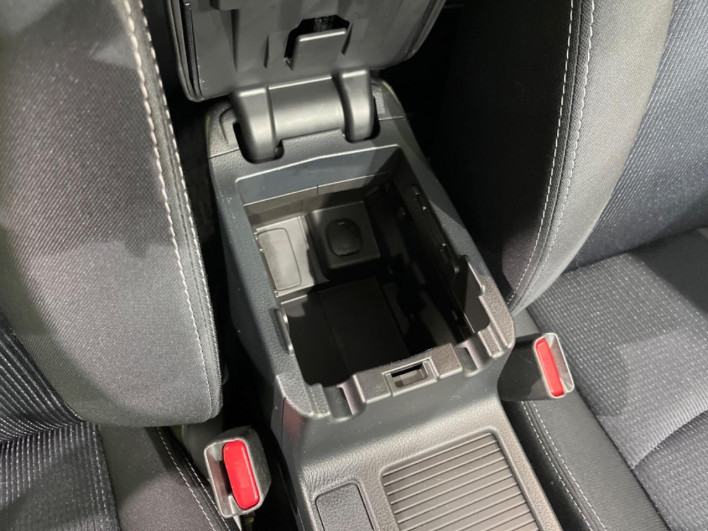 2013 Subaru Impreza Sport DBA-GP7 (UW-6a24e04a49087)[21]