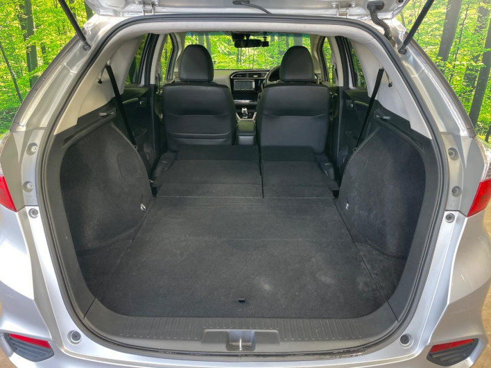 2015 Honda SHUTTLE DAA-GP7 (UW-6a24e04ac0bf0)[21]