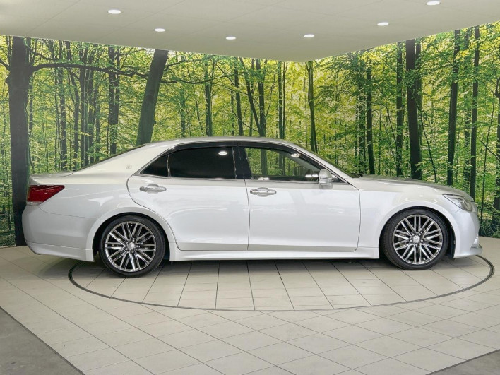 2013 Toyota Crown DBA-GRS210 (UW-6a24e04d4cddd)[15]