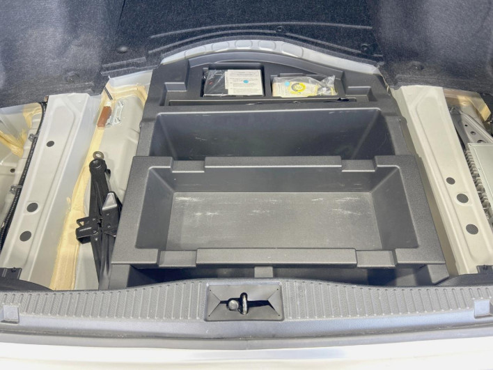 2013 Toyota Crown DBA-GRS210 (UW-6a24e04d4cddd)[21]