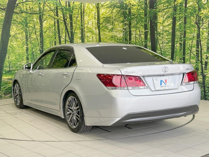 2013 Toyota Crown DBA-GRS210 (UW-6a24e04d4cddd)[18]