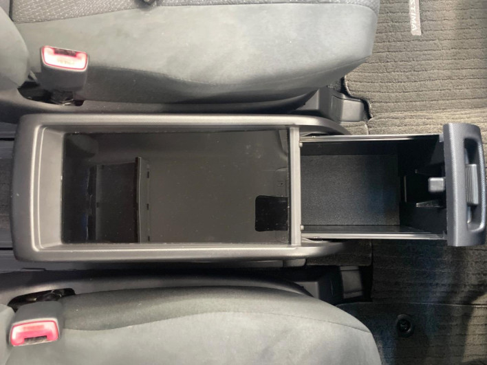 2015 Toyota Estima DBA-GSR50W (UW-6a24e04fb4706)[14]