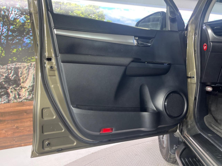 2022 Toyota Hilux 3DF-GUN125 (UW-6a24e054c0443)[24]