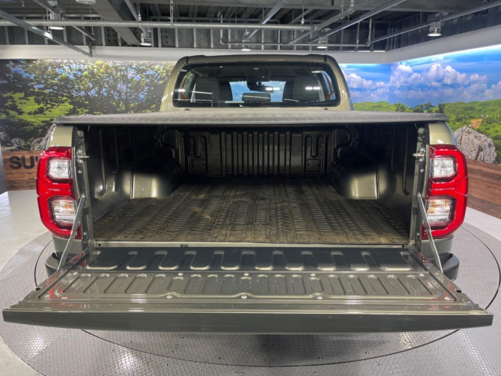 2022 Toyota Hilux 3DF-GUN125 (UW-6a24e054c0443)[13]