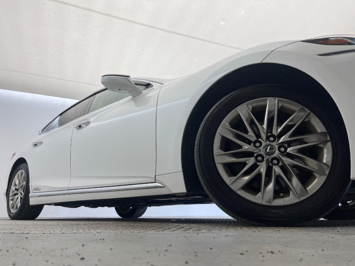 2017 Lexus LS DAA-GVF50 (UW-6a24e0559ffd9)[7]