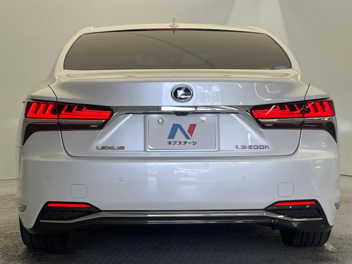 2017 Lexus LS DAA-GVF50 (UW-6a24e0559ffd9)[15]