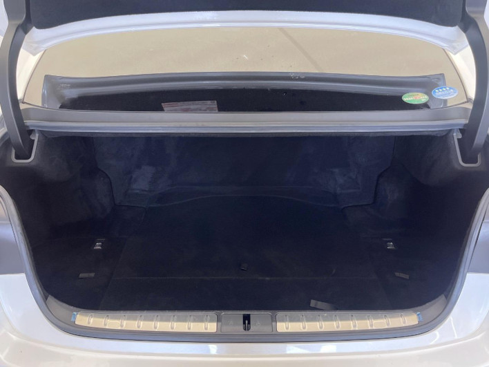 2017 Lexus LS DAA-GVF50 (UW-6a24e0559ffd9)[22]