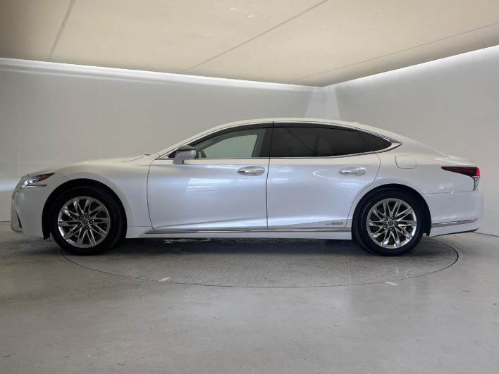 2017 Lexus LS DAA-GVF50 (UW-6a24e0559ffd9)[29]