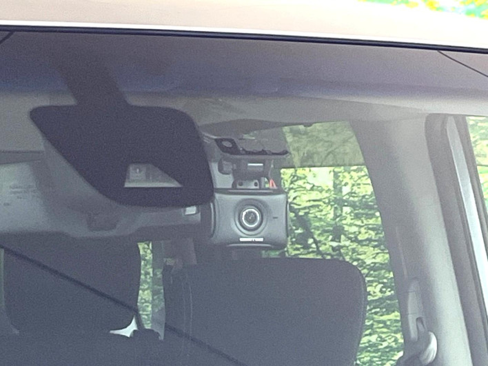 2014 Nissan Serena DAA-HFC26 (UW-6a24e061f103a)[8]