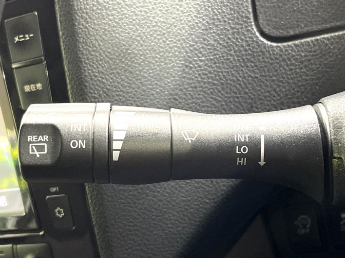 2014 Nissan Serena DAA-HFC26 (UW-6a24e061f103a)[15]