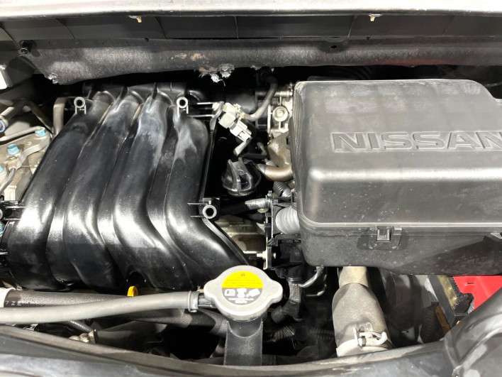 2014 Nissan Serena DAA-HFC26 (UW-6a24e061f103a)[23]