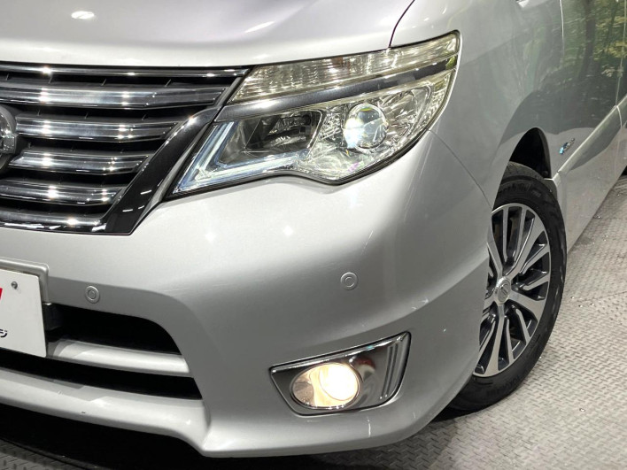 2014 Nissan Serena DAA-HFC26 (UW-6a24e061f103a)[24]