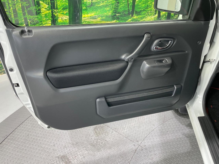 2014 Suzuki Jimny ABA-JB23W (UW-6a24e06abf1b6)[28]