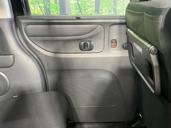 2015 Honda N-BOX CUSTOM DBA-JF1 (UW-6a24e073bb8f8)[7]