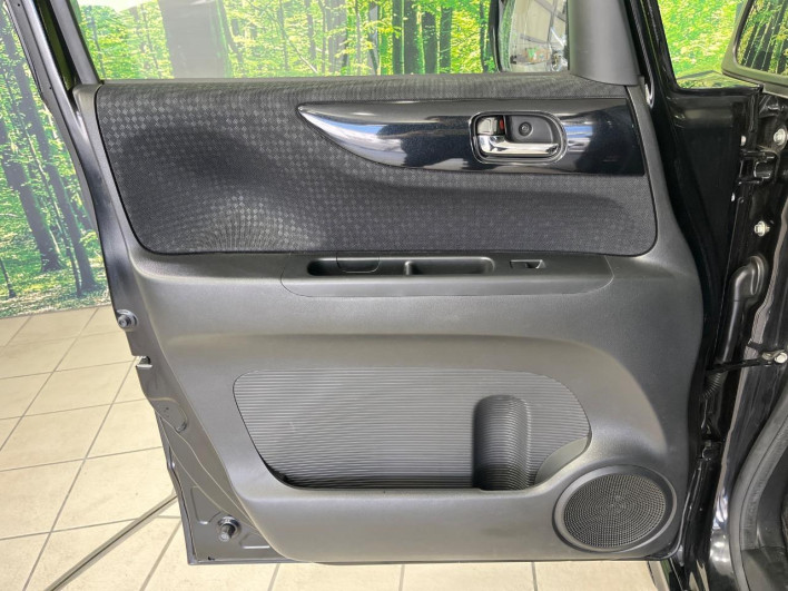 2015 Honda N-BOX CUSTOM DBA-JF1 (UW-6a24e073bb8f8)[19]