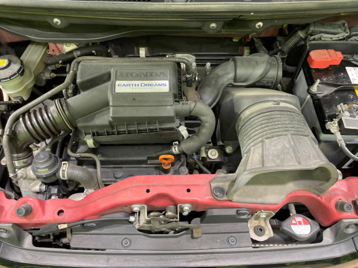 2016 Honda N-BOX CUSTOM DBA-JF1 (UW-6a24e07887b2d)[4]